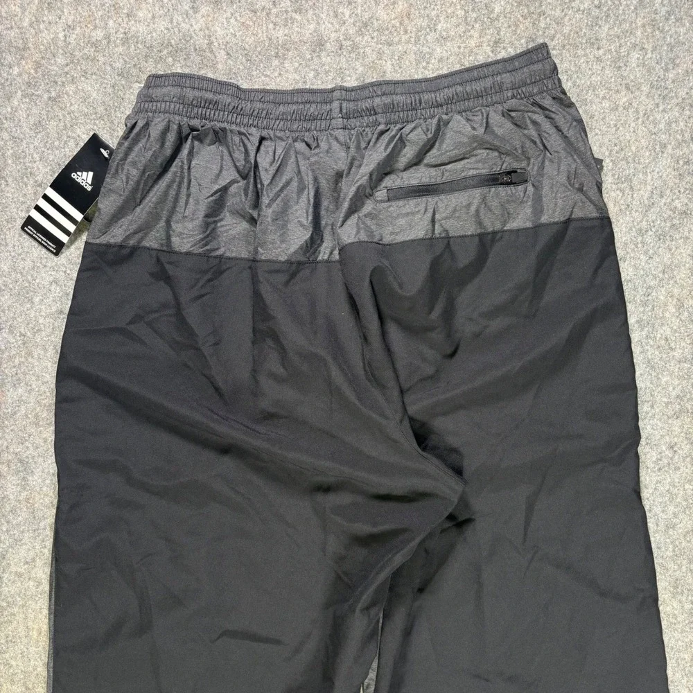adidas men swindbreaker
